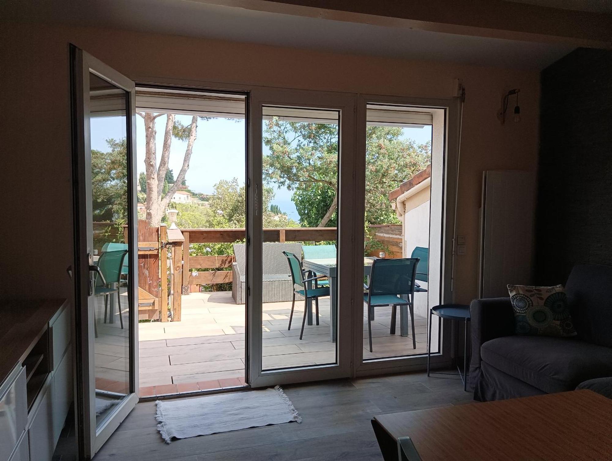 Petite Maison Au Calme - Piscine En Copropriete, Terrasse, Mer, Clim 瓦洛里 外观 照片