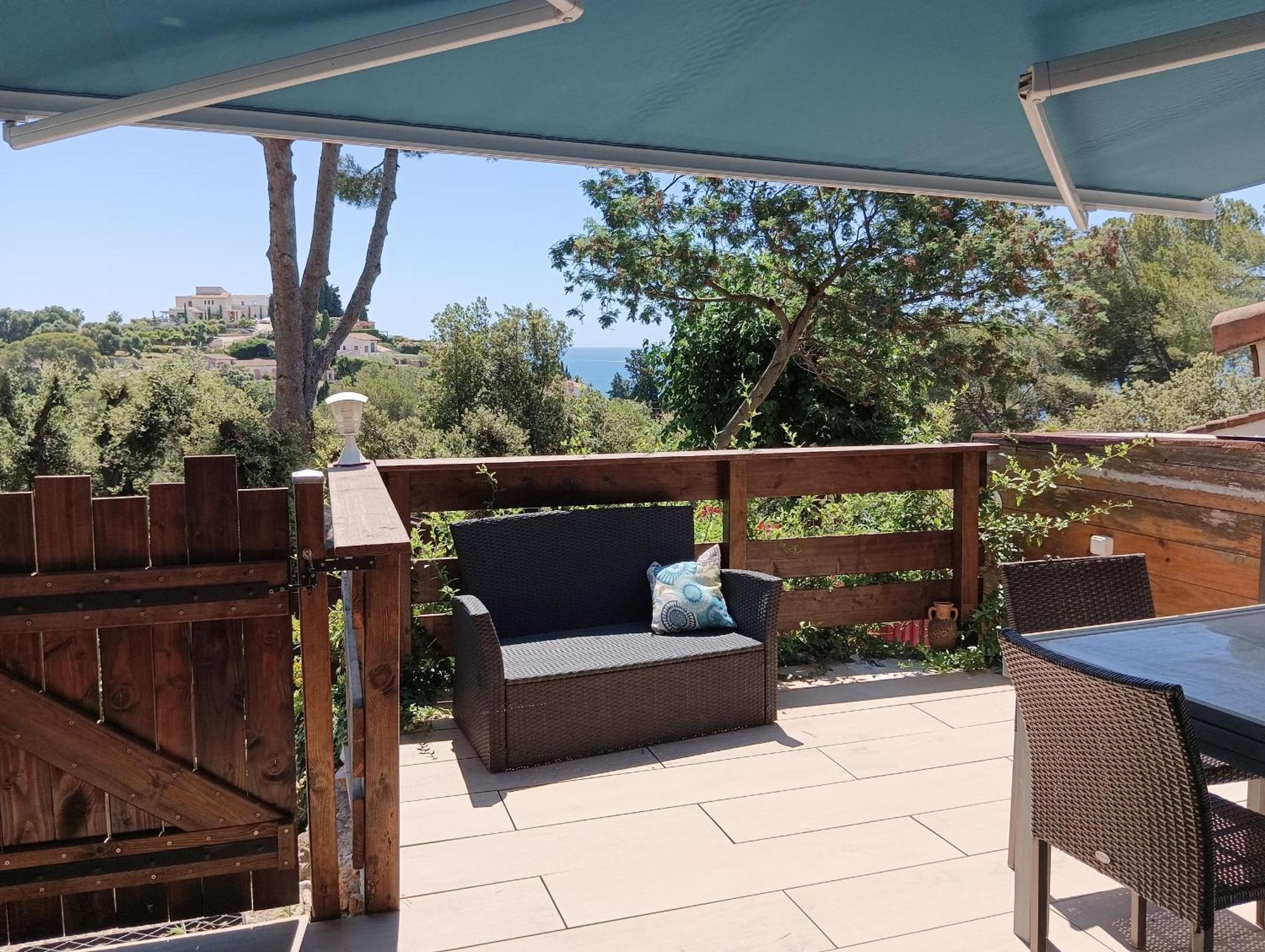 Petite Maison Au Calme - Piscine En Copropriete, Terrasse, Mer, Clim 瓦洛里 外观 照片